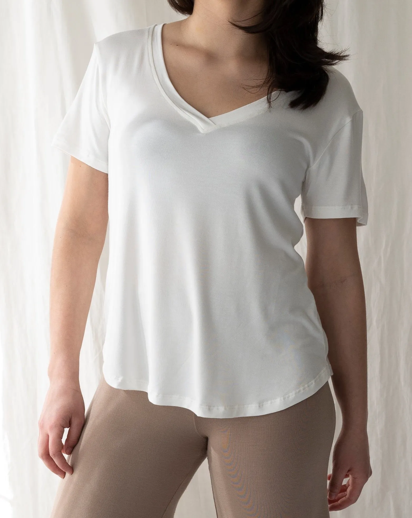 Bamboo V-neck tee - White