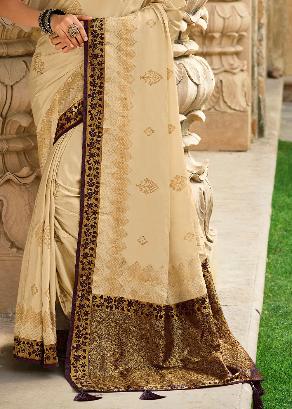 Creamy White Zari Woven Kanjivaram Silk Saree