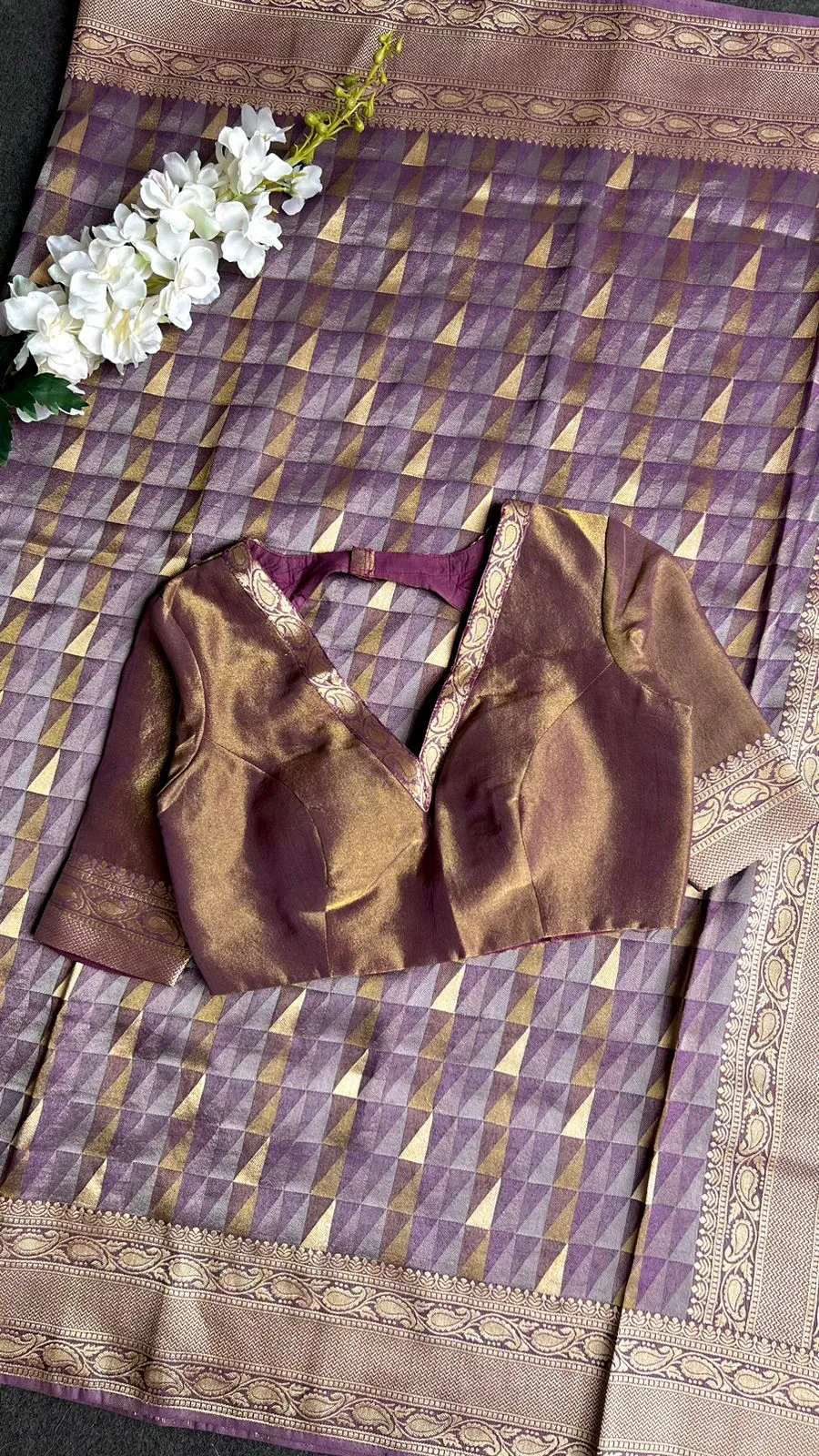 Lavender gold matrix banarasi saree with blouse