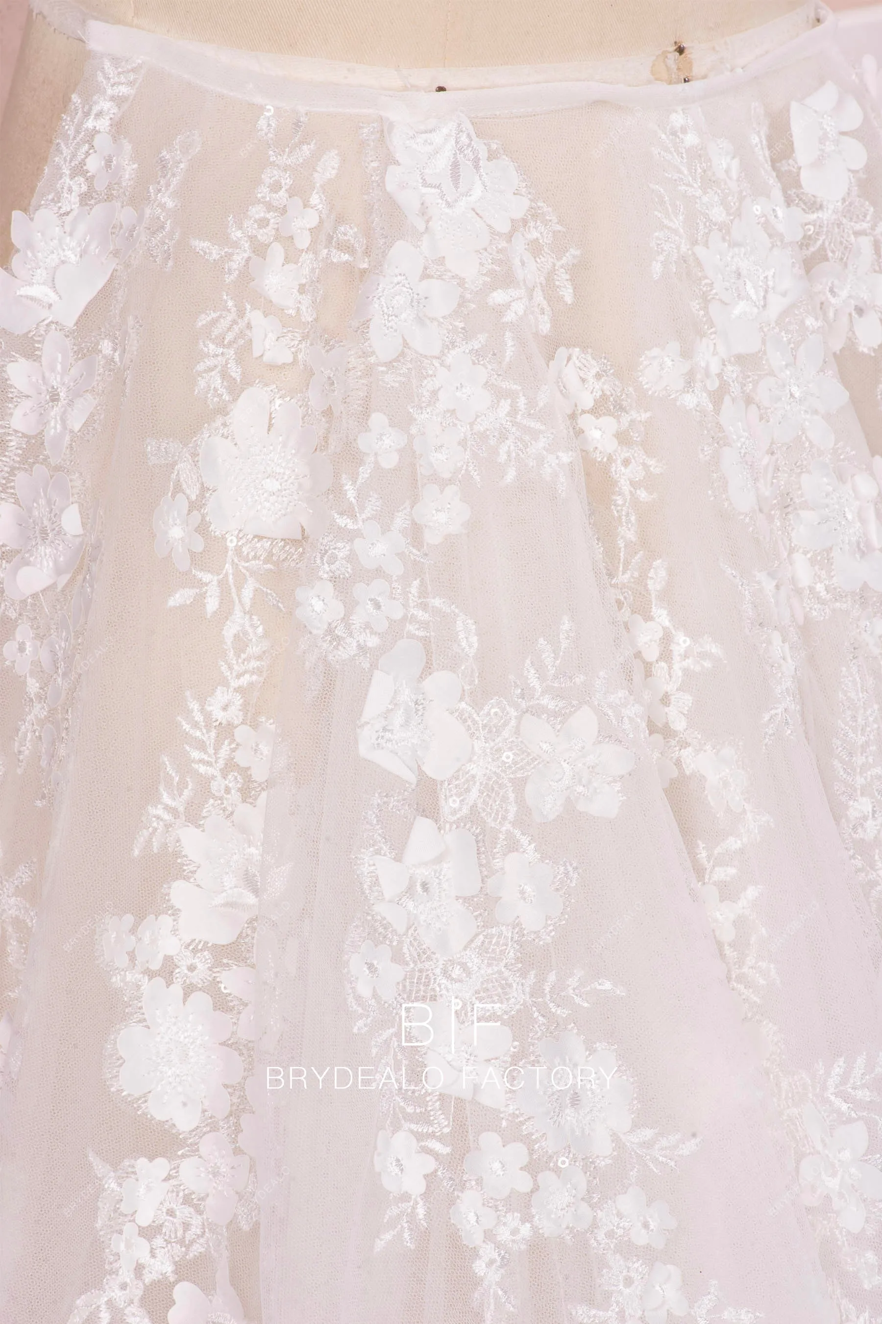 Romantic Pearl Flowers Lace Tulle Removable Long Bridal Overskirt