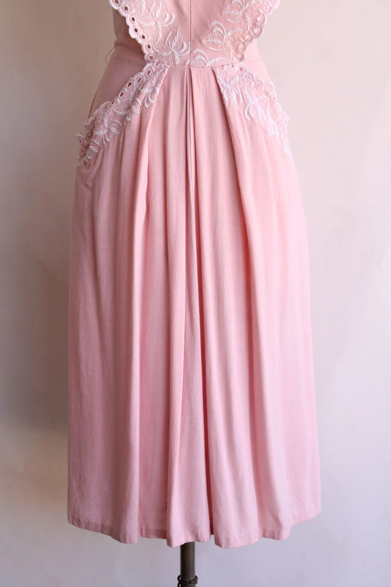 Vintage 1950s  Pink with White Floral Embroidery Cotton Day Dress